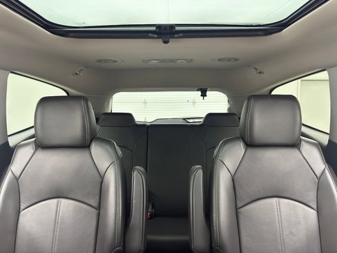 Used 2015 Chevrolet Traverse LT FWD image 35