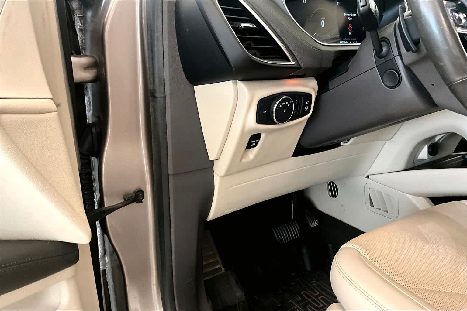 Used 2019 Lincoln Nautilus Reserve FWD image 30