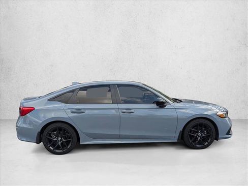 Used 2024 Honda Civic Sport image 4