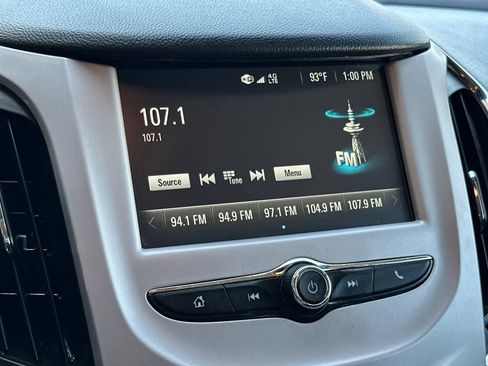 Used 2017 Chevrolet Cruze LS image 21