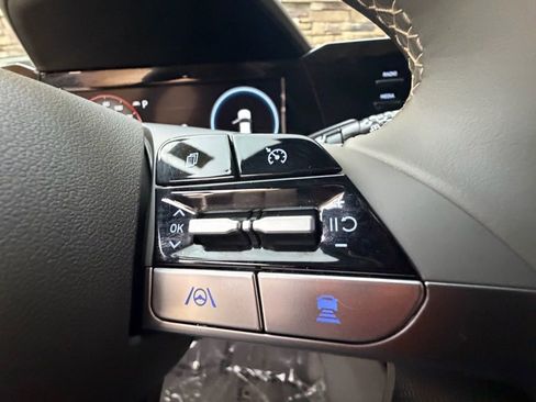 Used 2022 Hyundai Elantra SEL w/ Convenience + Premium Package image 20