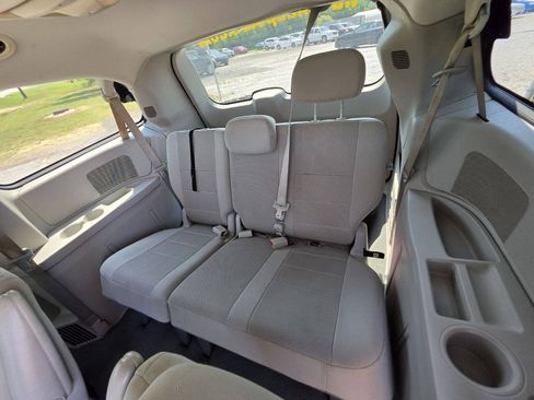 Used 2008 Dodge Grand Caravan SXT FWD image 6