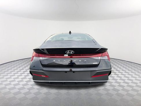 Used 2026 Hyundai Elantra Hybrid FWD image 6