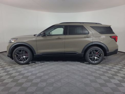 New 2026 Ford Explorer ST-Line w/ ST-Line Street Pack AWD/4WD image 6