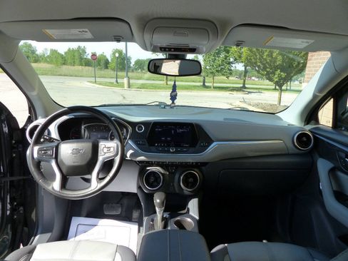Used 2020 Chevrolet Blazer LT AWD/4WD image 38