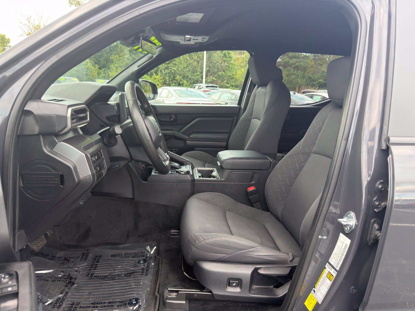Used 2024 Toyota Tacoma SR5 AWD/4WD image 10