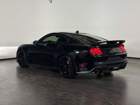 Used 2022 Ford Mustang Shelby GT500 w/ Technology Package RWD image 6
