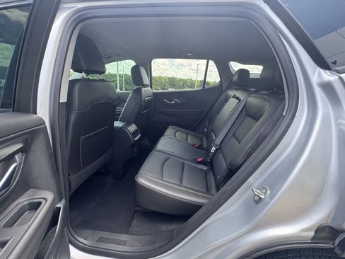 Used 2021 GMC Terrain SLT image 8