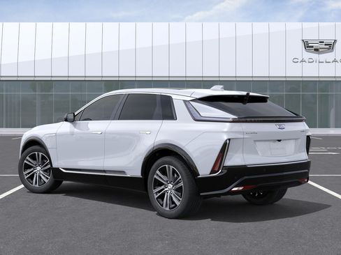 New 2026 Cadillac Lyriq Luxury AWD/4WD image 36