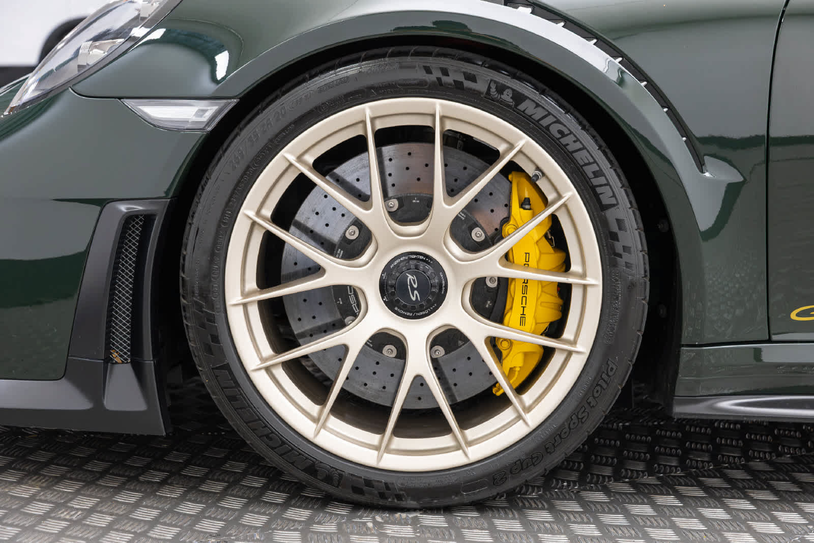 Used 2018 Porsche 911 GT2 RS RWD image 15