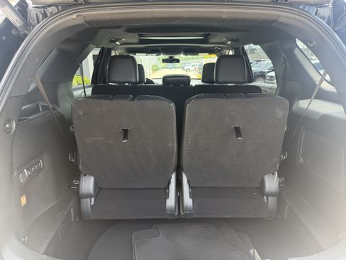 Used 2019 Ford Explorer Limited w/ Ford Safe & Smart Package AWD/4WD image 11