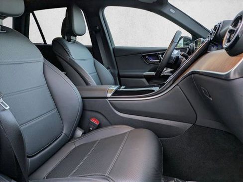 Certified 2025 Mercedes-Benz GLC 300 image 21