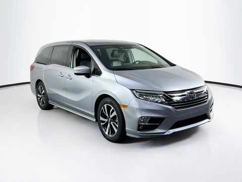 Used 2018 Honda Odyssey Elite image 3