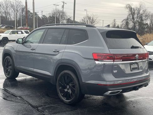 Certified 2025 Volkswagen Atlas SE w/ Panoramic Sunroof Package image 5