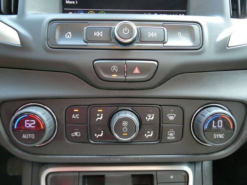 Certified 2024 GMC Terrain SLE w/ Driver Convenience Package FWD image 30