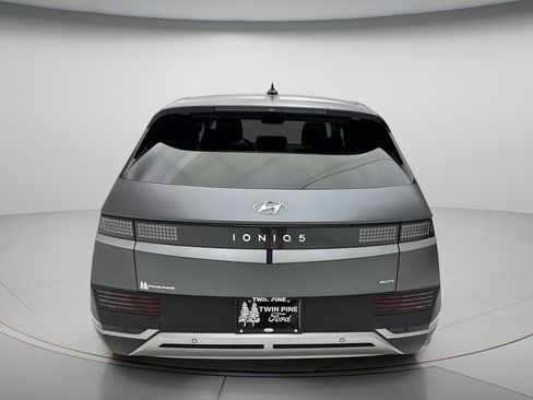 Used 2024 Hyundai Ioniq 5 SEL AWD/4WD image 7
