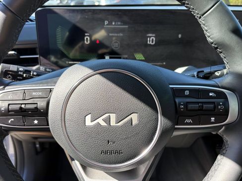Used 2025 Kia K5 GT-Line w/ GT-Line Premium Package image 16
