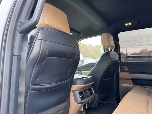 Used 2023 Ford F250 Lariat w/ Chrome Package image 35