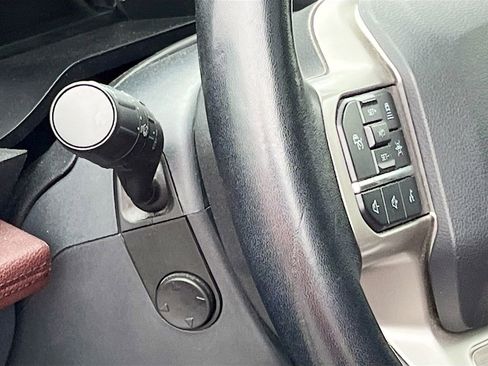 Used 2022 Ford Expedition Max Limited image 10