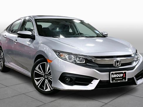 Used 2016 Honda Civic EX-T image 2