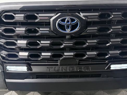 Used 2023 Toyota Tundra Platinum AWD/4WD image 13