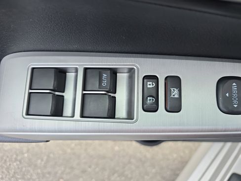 Used 2014 Toyota Camry SE image 24