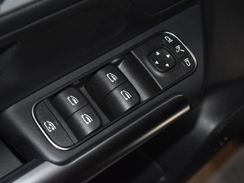New 2026 Mercedes-Benz GLA 250 4MATIC image 5