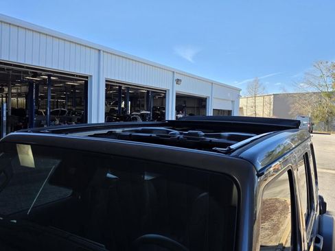 New 2026 Jeep Wrangler Unlimited Rubicon 392 w/ Quick Order Package 27X Moab AWD/4WD image 17