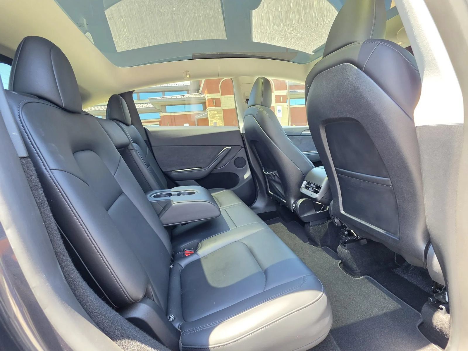 Used 2024 Tesla Model Y Long Range AWD/4WD image 15