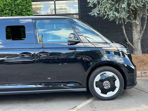 Used 2025 Volkswagen ID. Buzz Pro S image 22