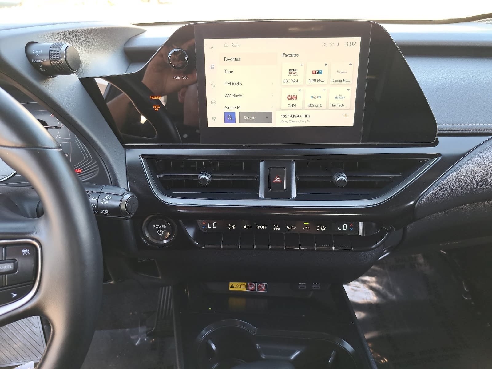 Used 2024 Lexus UX 250h F Sport FWD image 22