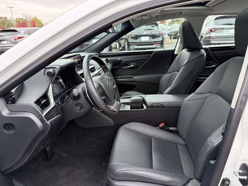 Used 2021 Lexus ES 300h w/ Premium Package image 12