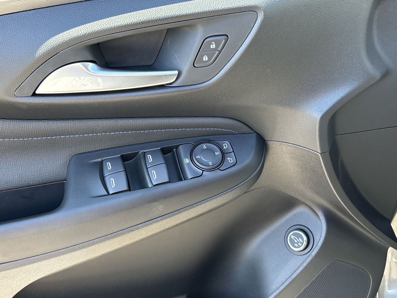 New 2026 Buick Envista Sport Touring w/ Convenience I Package FWD image 15