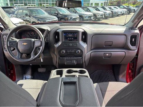 Used 2022 Chevrolet Silverado 1500 Custom AWD/4WD image 9