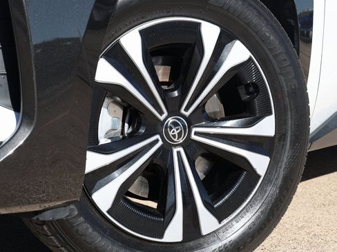 Used 2023 Toyota bZ4X XLE w/ Weather Package image 14