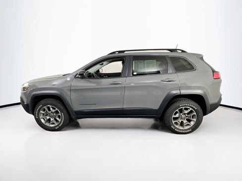 Used 2022 Jeep Cherokee Trailhawk image 8