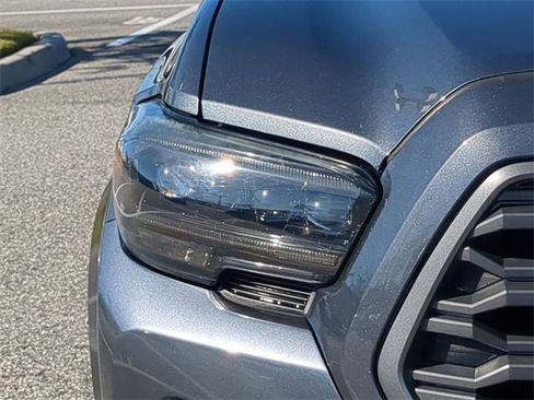 Certified 2020 Toyota Tacoma TRD Sport image 10