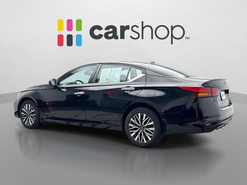 Used 2023 Nissan Altima 2.5 SV AWD/4WD image 3