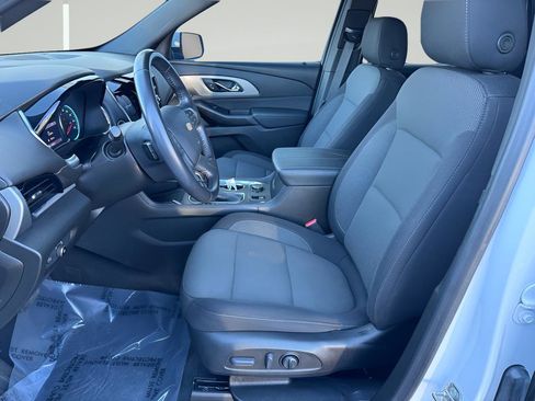 Used 2022 Chevrolet Traverse LT image 10