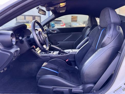 Used 2025 Subaru BRZ tS image 16