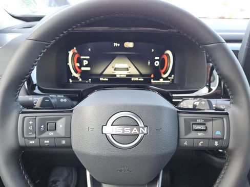 New 2026 Nissan Pathfinder SL FWD image 11