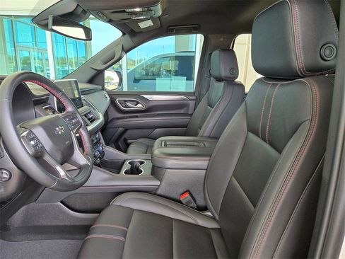 Used 2024 Chevrolet Suburban RST w/ Luxury Package image 9