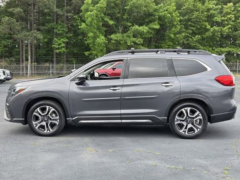 Used 2024 Subaru Ascent Touring AWD/4WD image 2