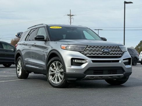 Certified 2023 Ford Explorer Limited image 2