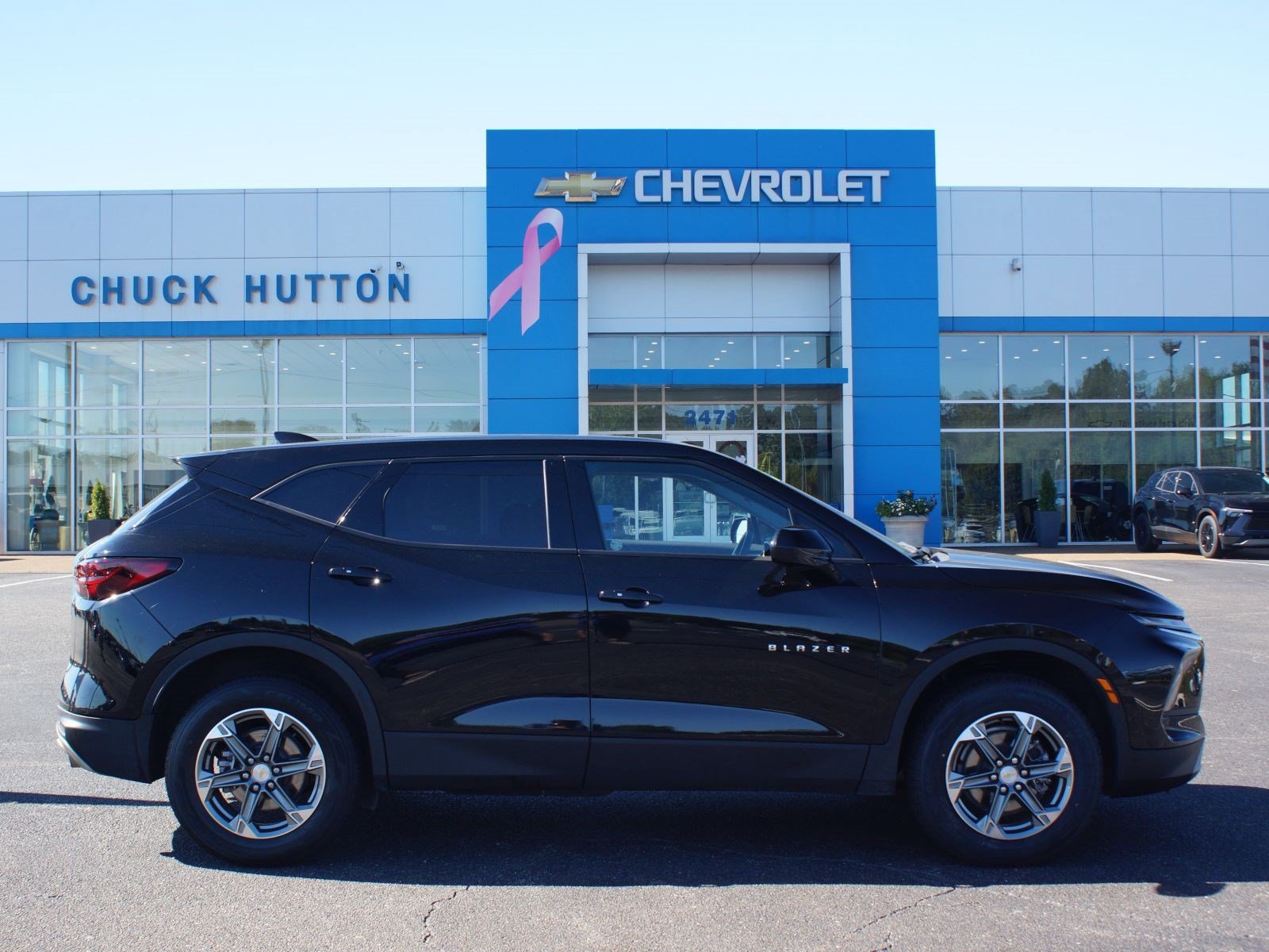 Used 2025 Chevrolet Blazer LT FWD image 1