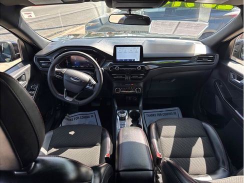 Used 2025 Ford Escape ST-Line Select AWD/4WD image 11