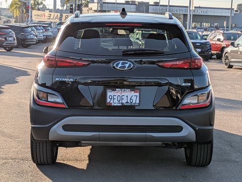 Used 2023 Hyundai Kona SEL image 3