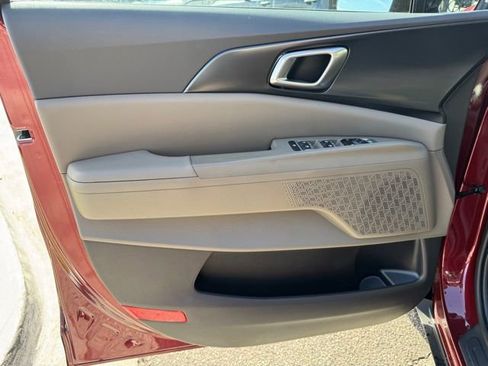 New 2026 Kia Carnival FWD image 13