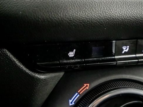 Used 2019 Chevrolet Blazer LT image 15