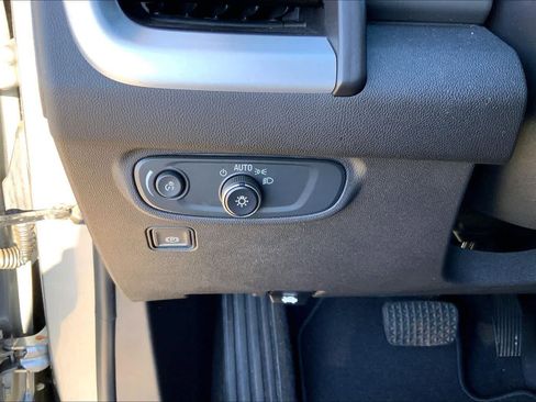 Certified 2023 GMC Terrain SLE image 30